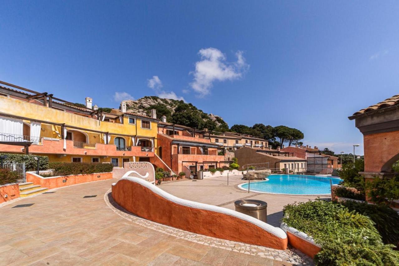 Residence Borgo Punta Villa La Maddalena  Buitenkant foto